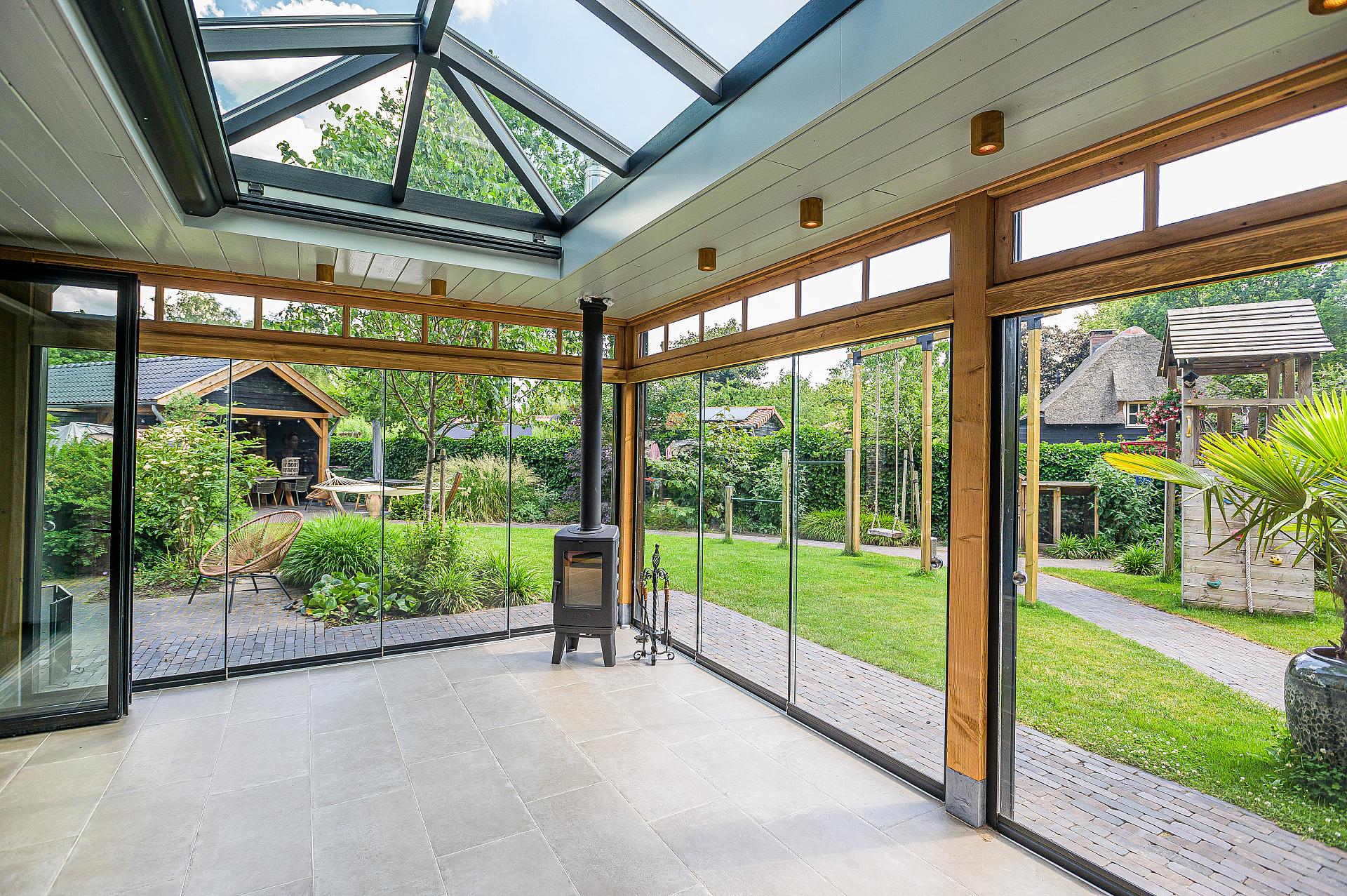 tuinkamer hout daklicht screens lunteren hr 6912