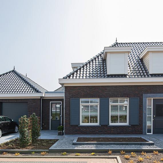 Ceramaxx Durban slate Black Berry, 60x60x3 cm rectified