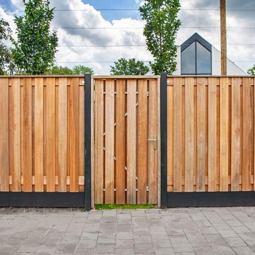 Tuinscherm Dronten, keruing hardhout, RVS-geschroefd, 21-planks (19+2) 180x180 cm
