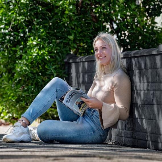 Beton-motiefplaat antraciet gecoat - H20xD3.5xL184cm rotsmotief